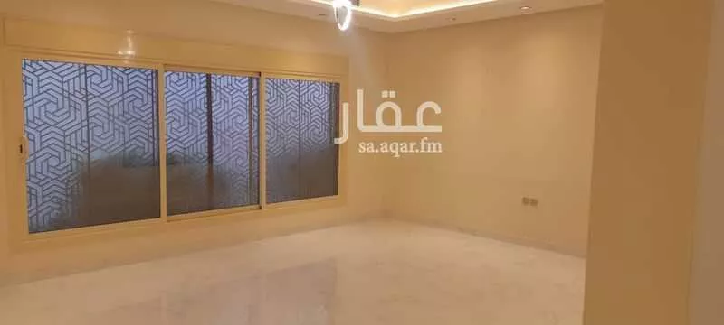 فيلا 6 غرف في النخيل 3