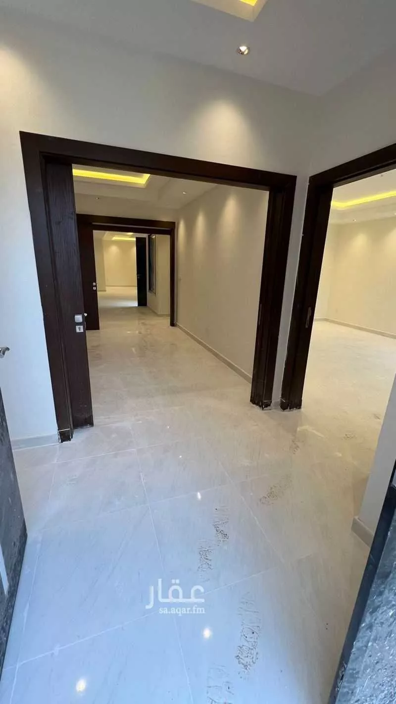 4 bedroom villa in Al Janadriyah 2