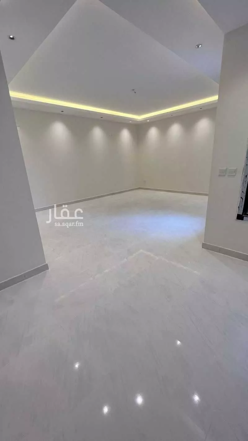 4 bedroom villa in Al Janadriyah 3