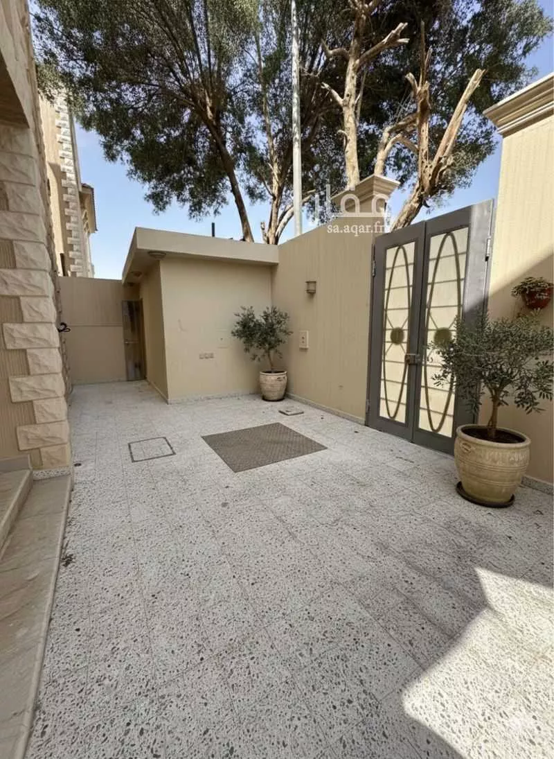 8 bedroom villa in Al Aqiq 3