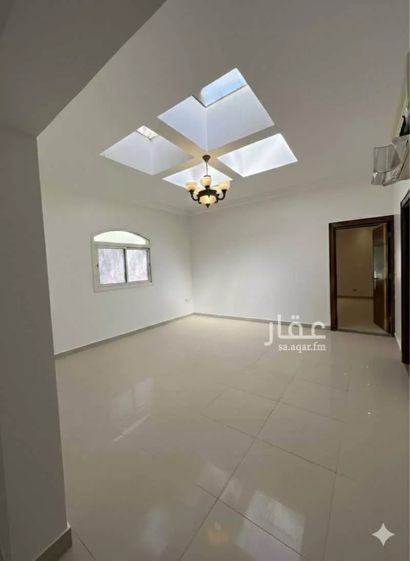 8 bedroom villa in Al Aqiq 8