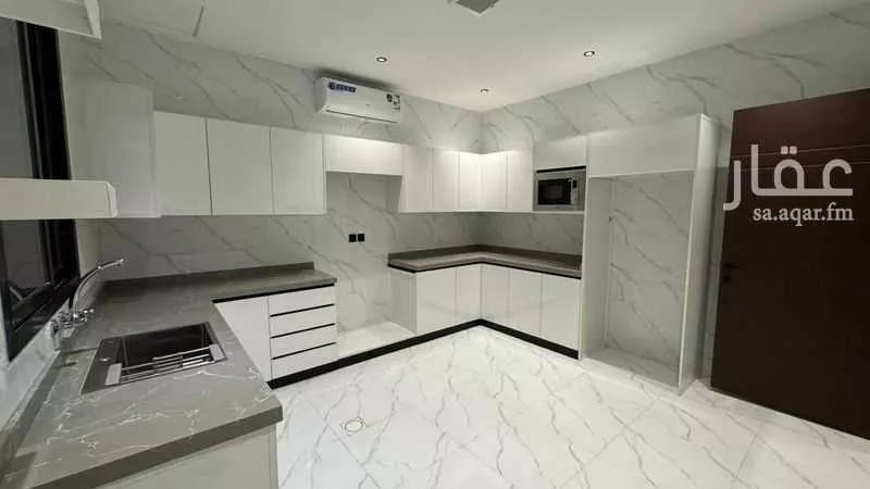 4 bedroom villa in Al Rimal 18