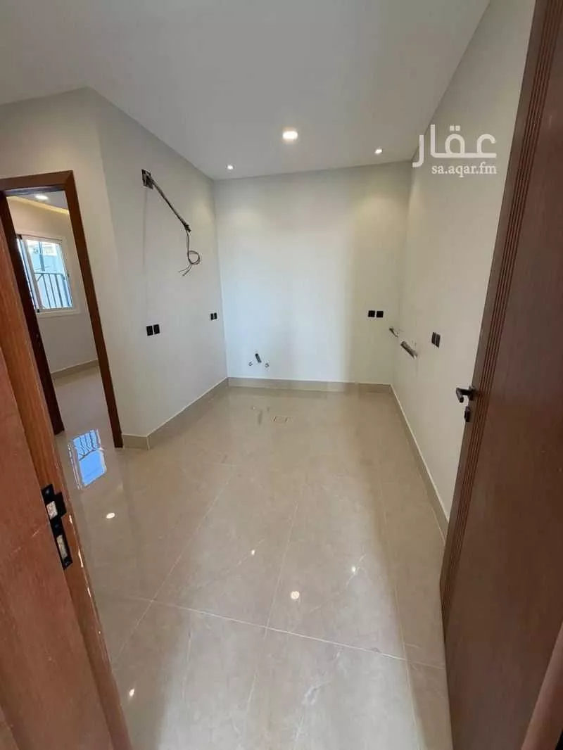 فيلا 6 غرف في النرجس 18