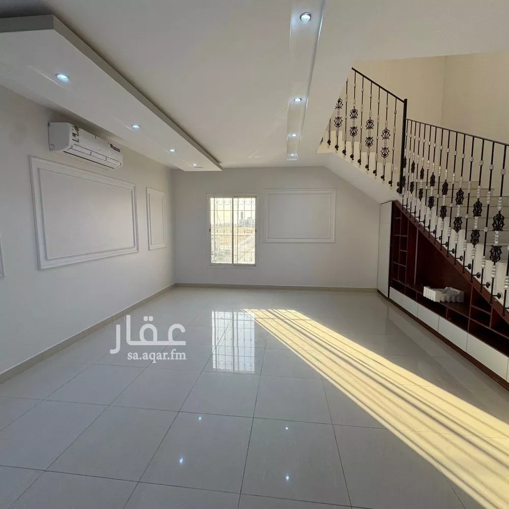 5 bedroom apartment in Al Hazm 6