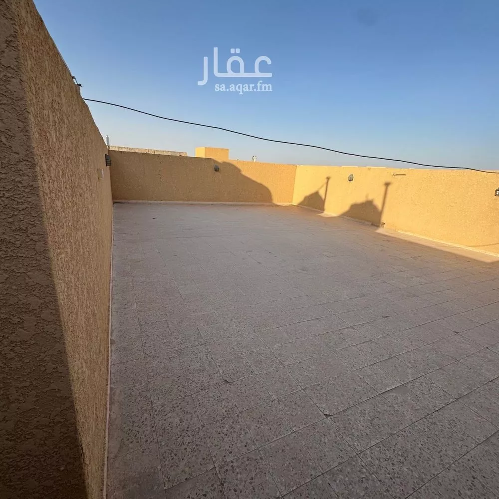 5 bedroom apartment in Al Hazm 10