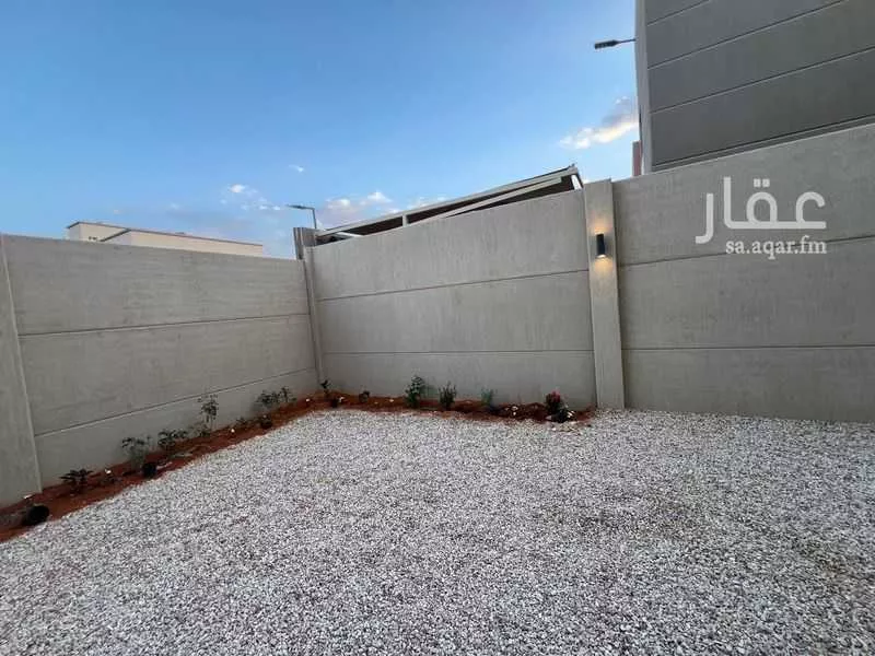 4 bedroom villa in Riyadh 11