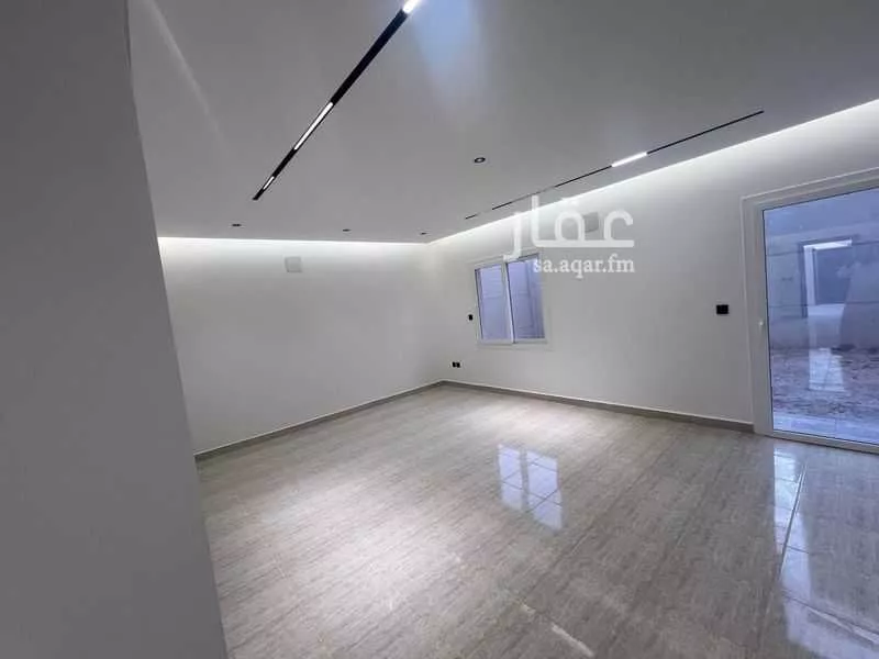 4 bedroom villa in Riyadh 10