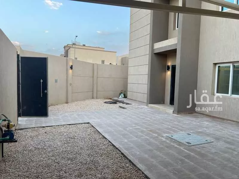 4 bedroom villa in Riyadh 7