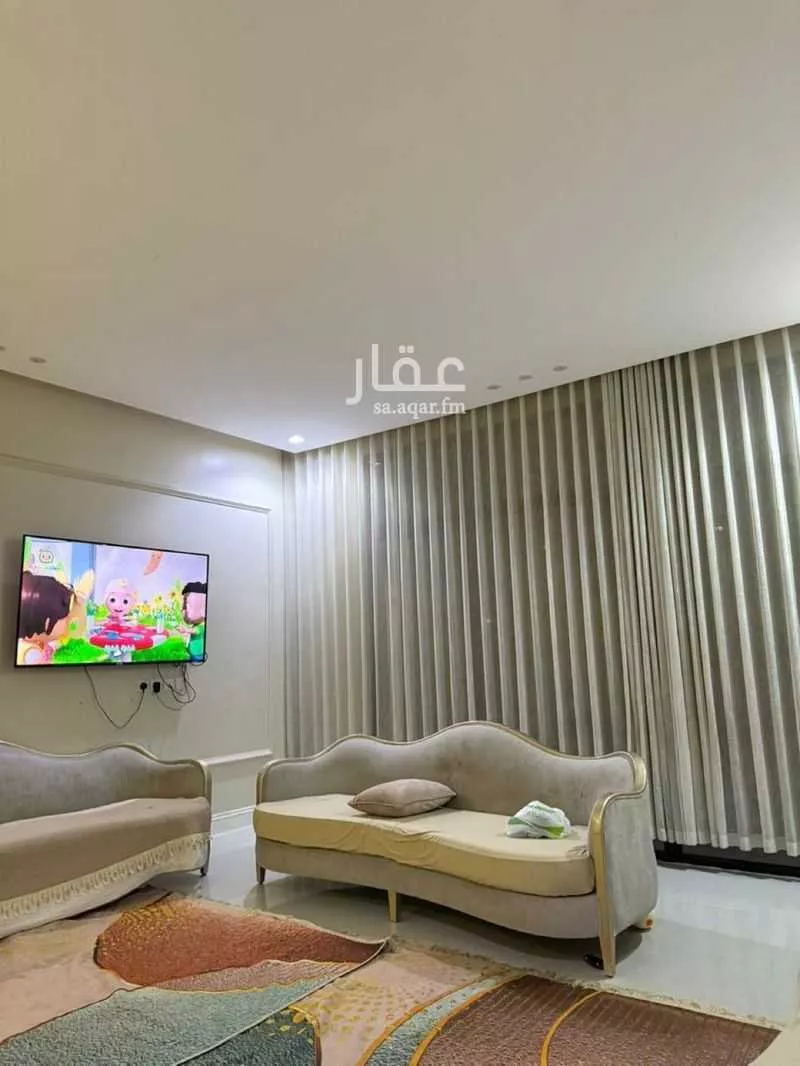 5 bedroom villa in Al Rimal 9