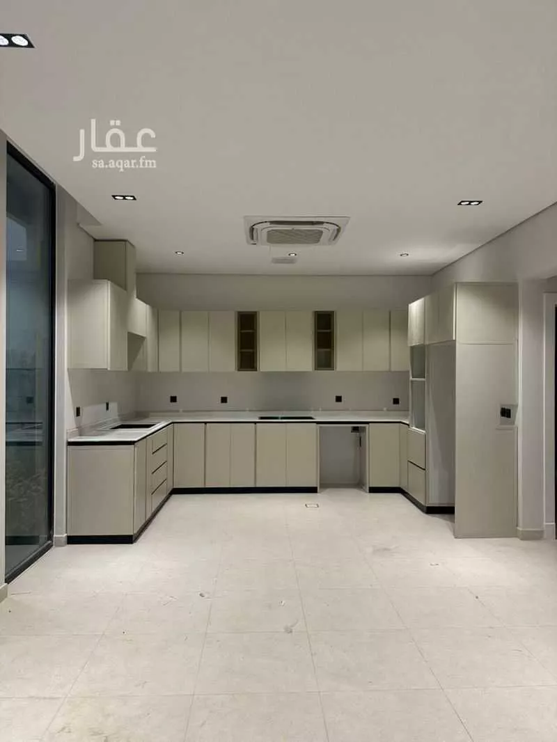 فيلا 5 غرف في العارض 12