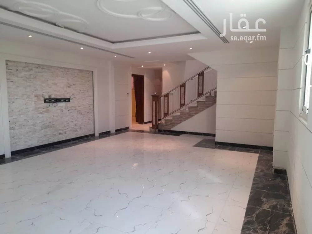 شقة 4 غرف في النخيل 4