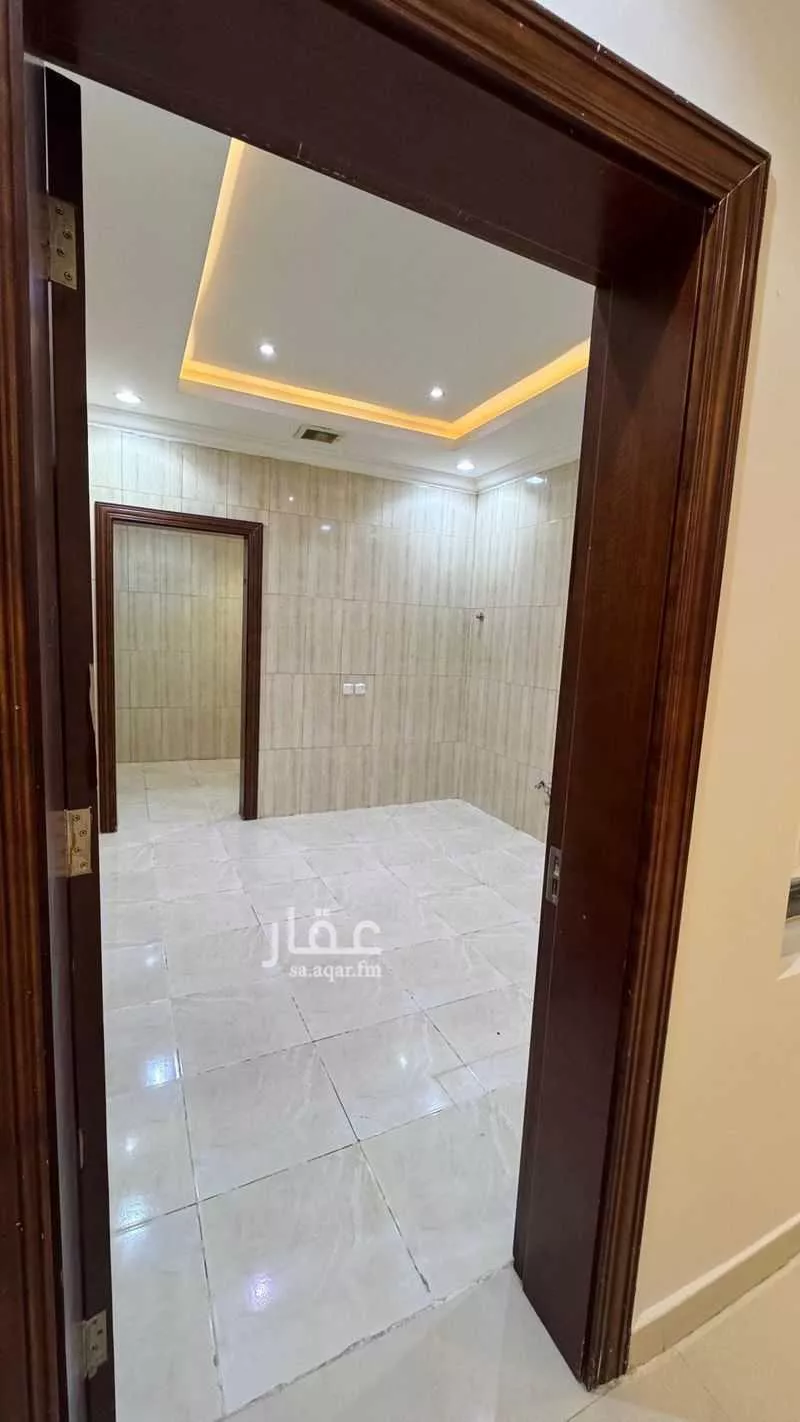 فيلا 5 غرف في الرمال 10