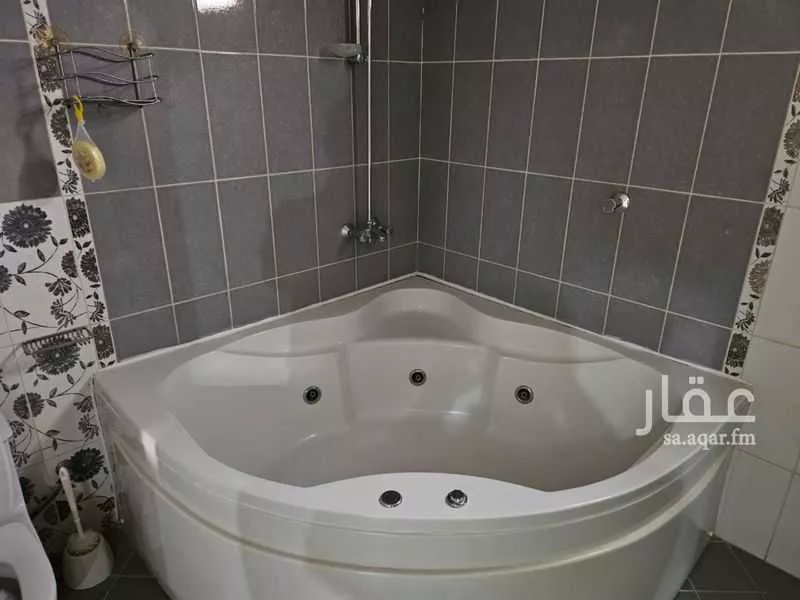 7 bedroom villa in Al Khaleej 2