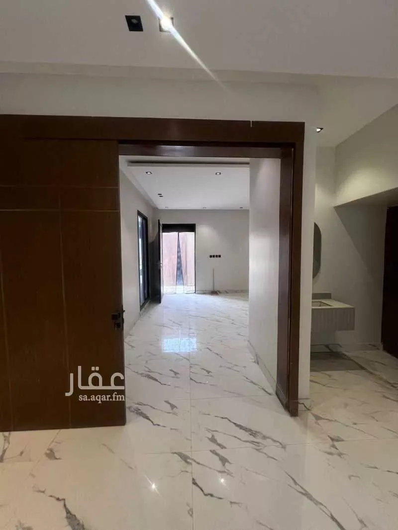 5 bedroom villa in Al Janadriyah, Riyadh 8