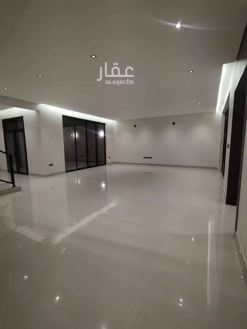 4 bedroom villa in Al Mahdiyyah 3