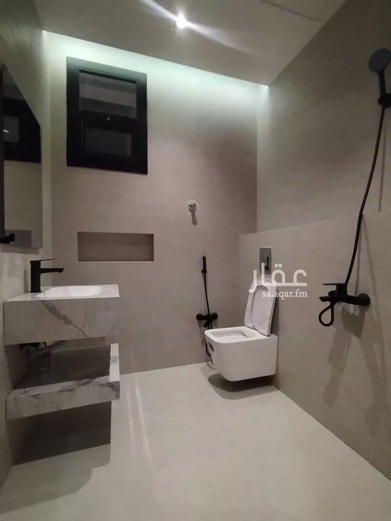 4 bedroom villa in Al Mahdiyyah 5