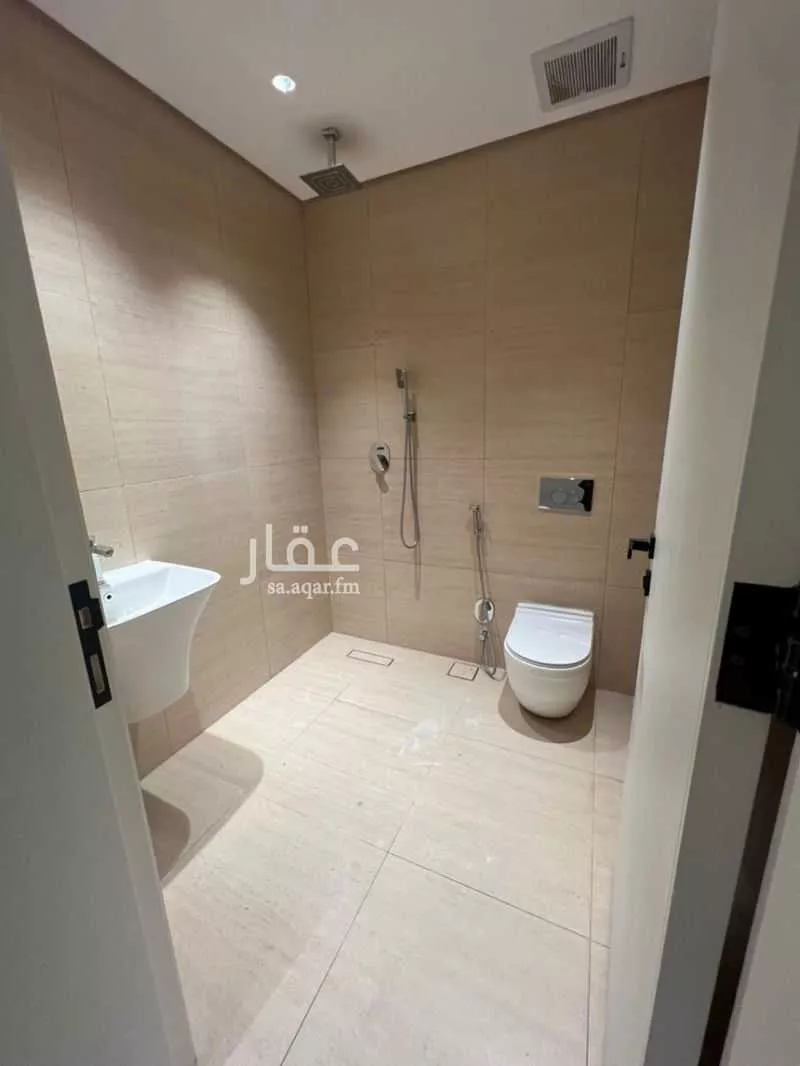 فيلا 3 غرف في العارض 6
