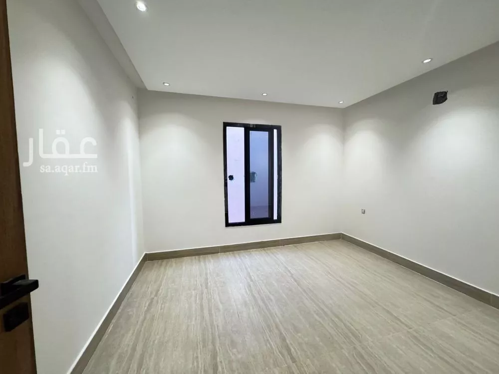 5 bedroom apartment in Tuwaiq 8