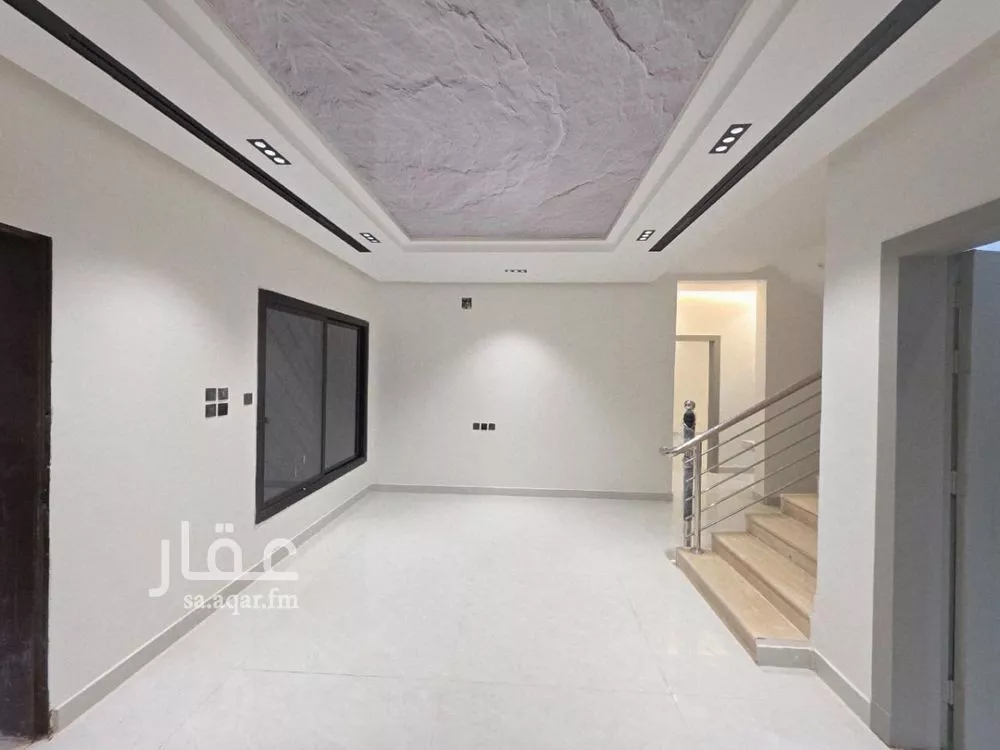دور 5 غرف في طيبة 8