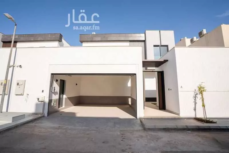 3 bedroom villa in Al Wurud 9