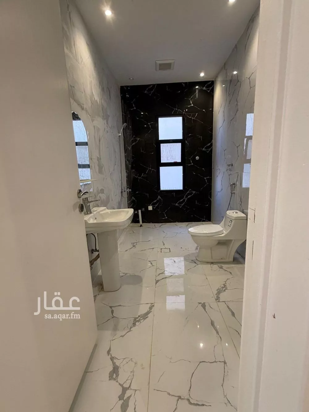 فيلا 5 غرف في طويق 26