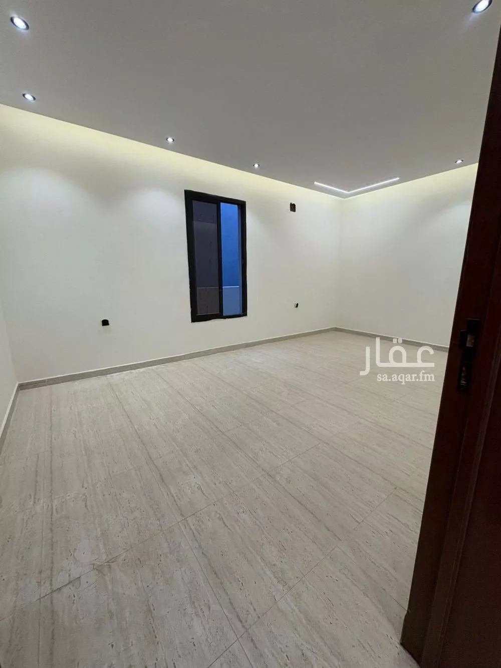 فيلا 7 غرف في طويق 19