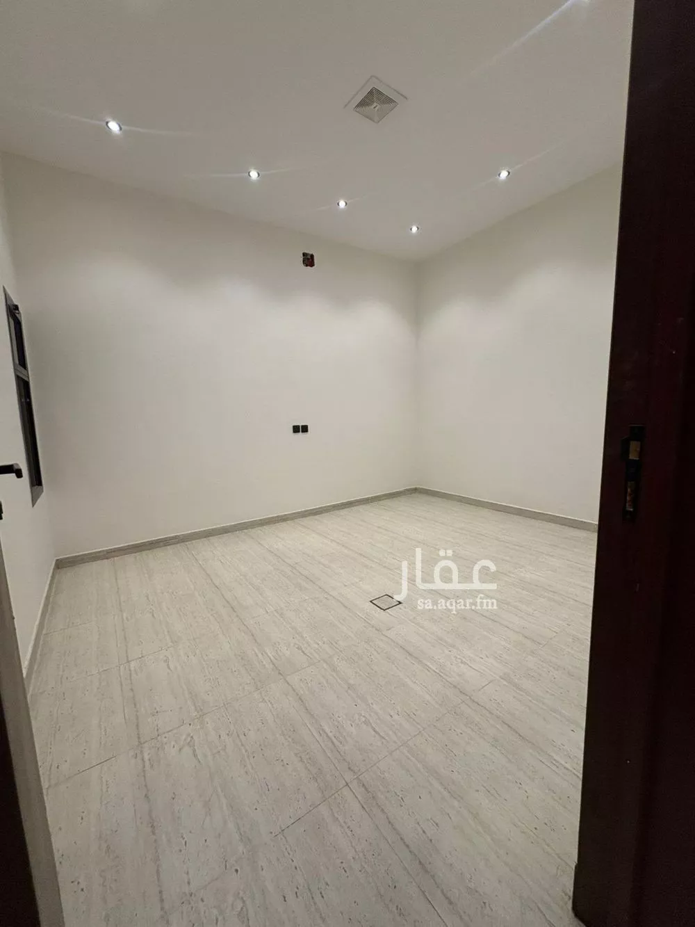 فيلا 7 غرف في طويق 9