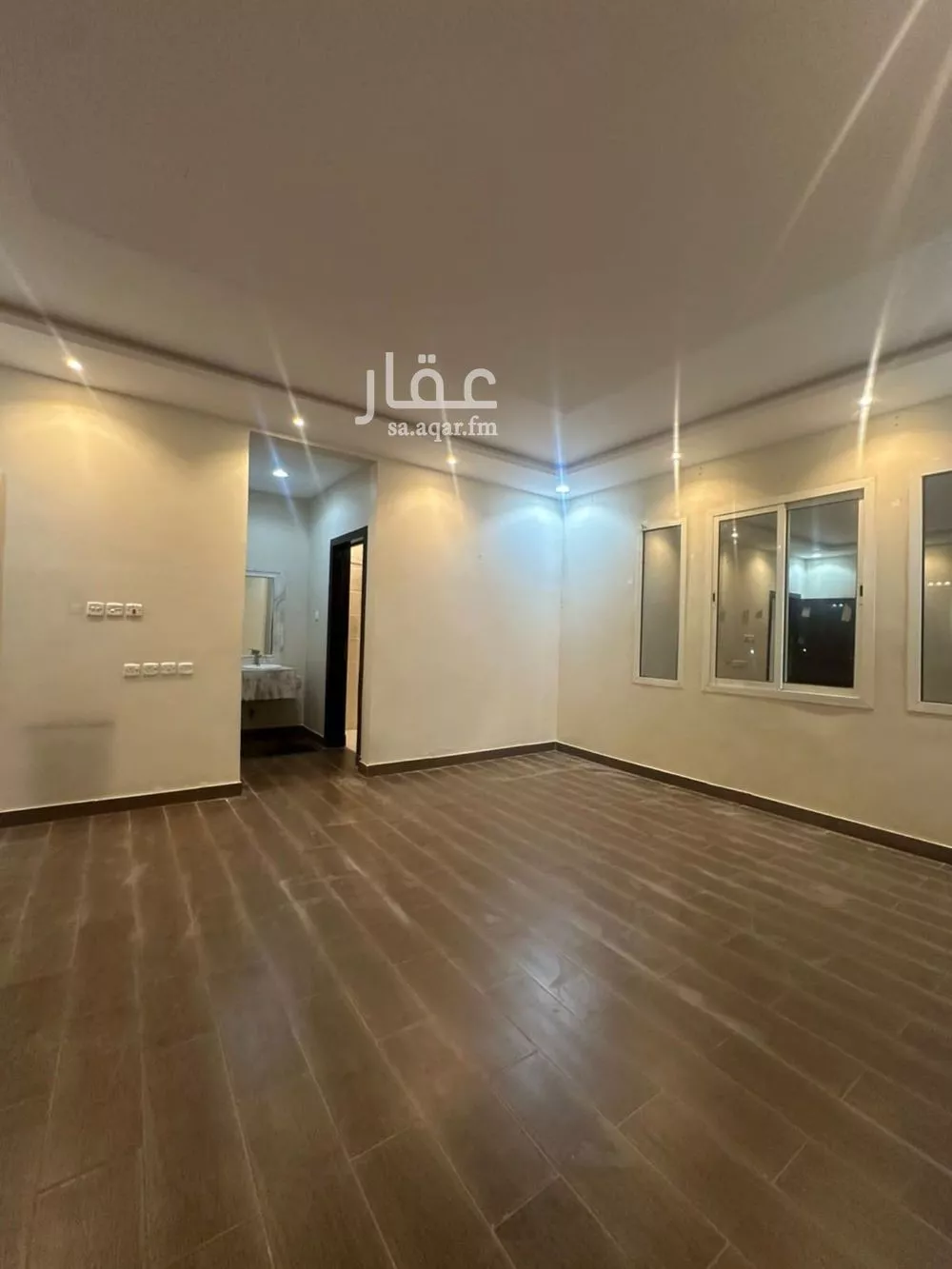 فيلا 6 غرف في القادسية 7