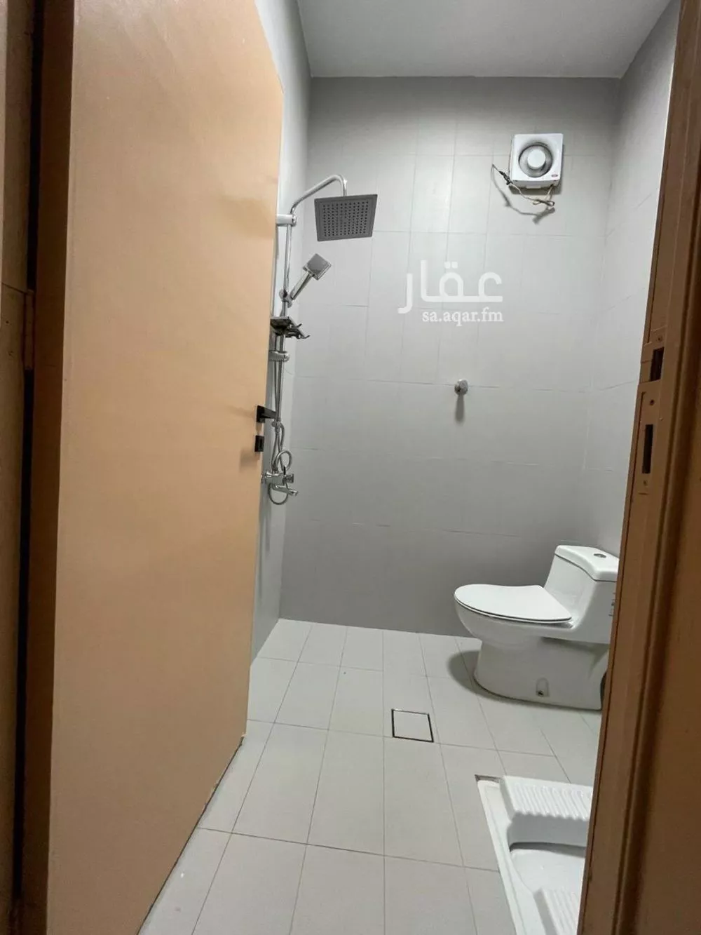 فيلا 9 غرف في سلطانة 4