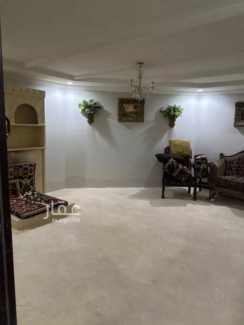 6 bedroom villa in Dhahrat Laban 4
