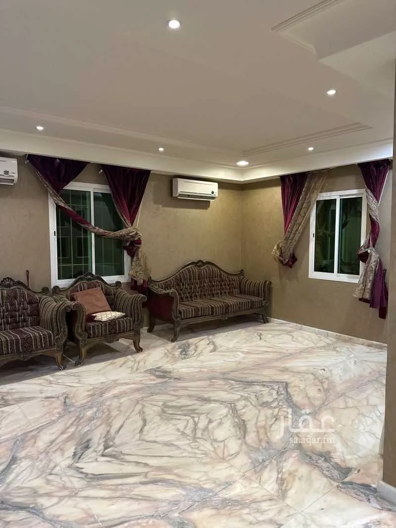 6 bedroom villa in Dhahrat Laban 7