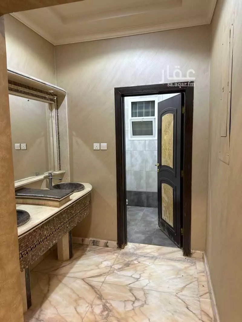 6 bedroom villa in Dhahrat Laban 9