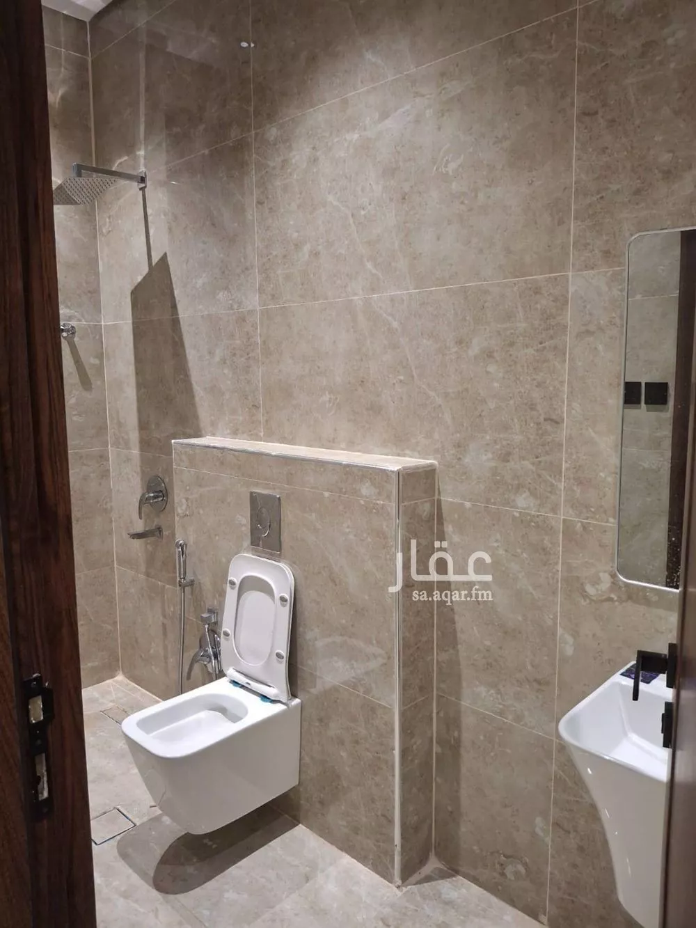 5 bedroom apartment in Al Mahdiyyah 10