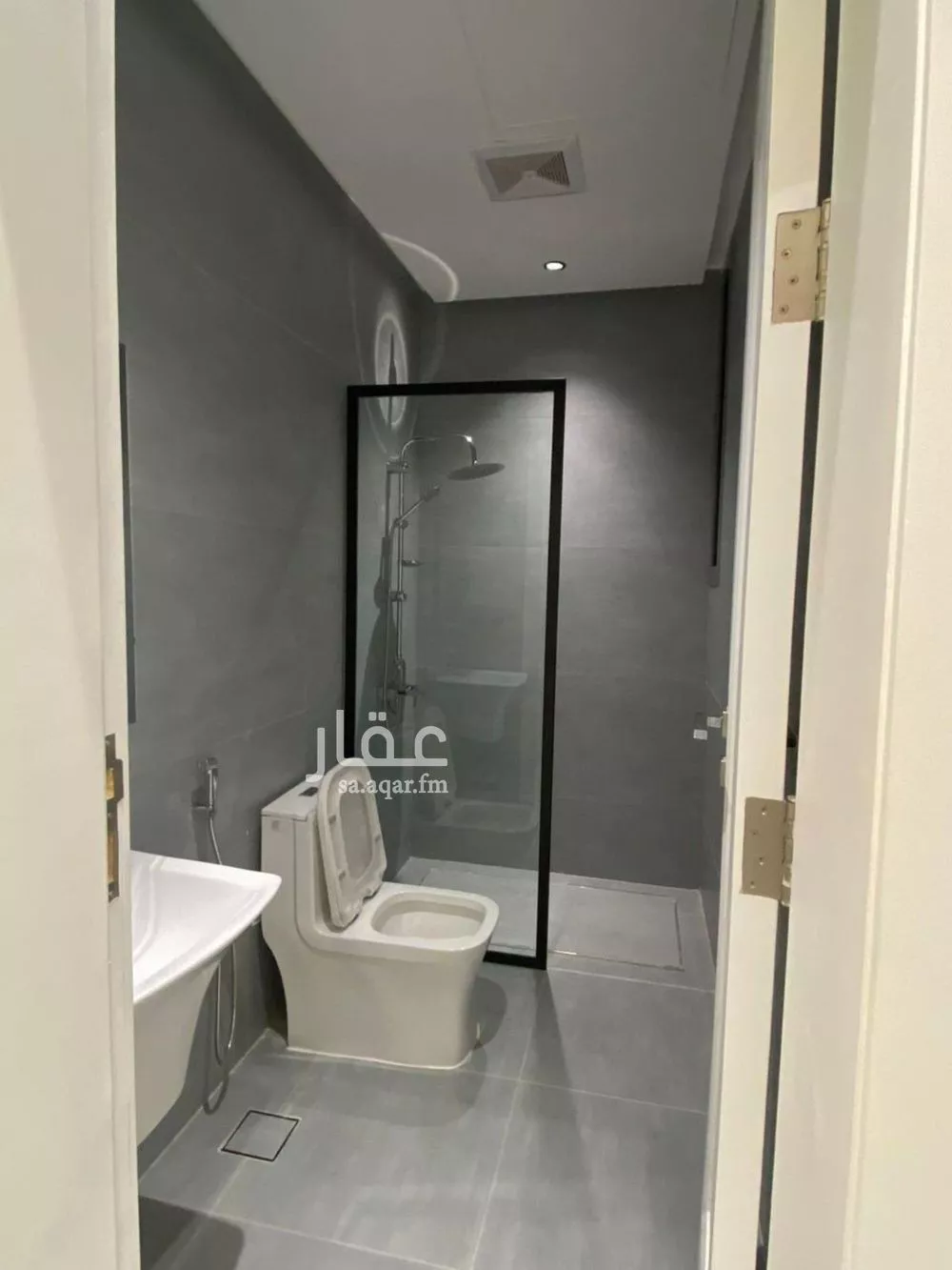4 bedroom apartment in Al Rimal 8