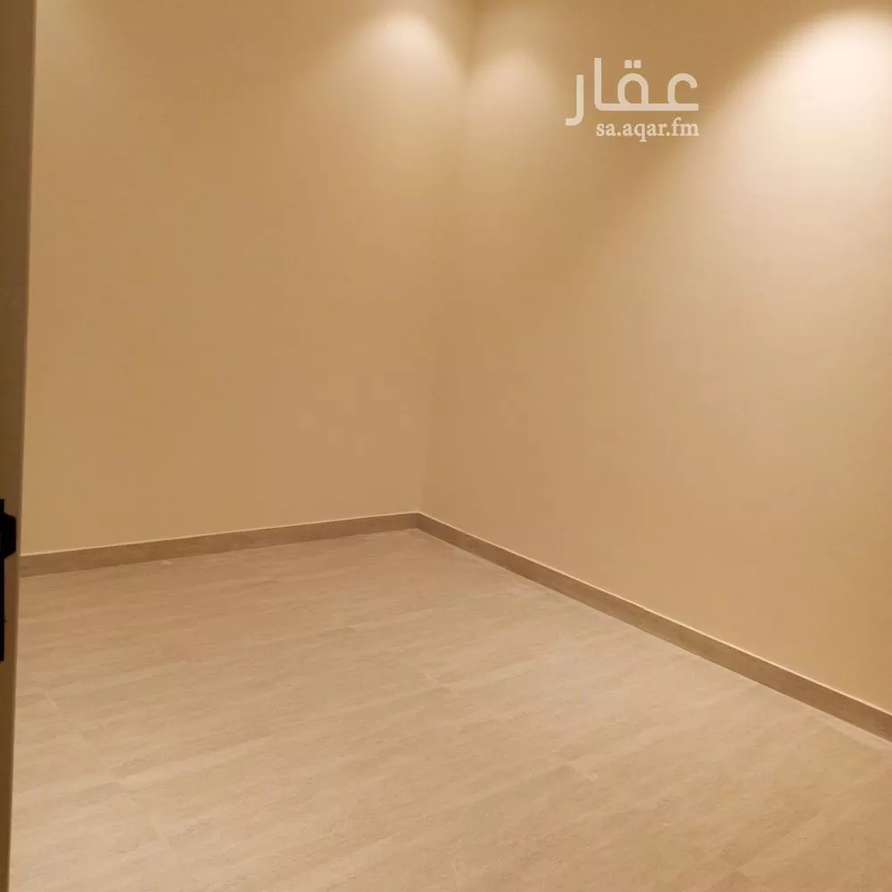 فيلا 5 غرف في عكاظ 2