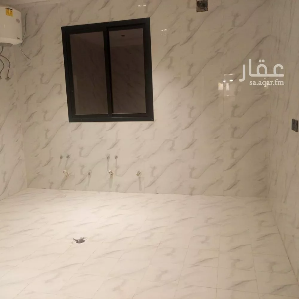 فيلا 5 غرف في عكاظ 8