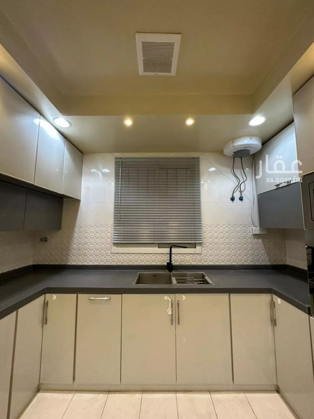 فيلا 5 غرف في الرمال 8