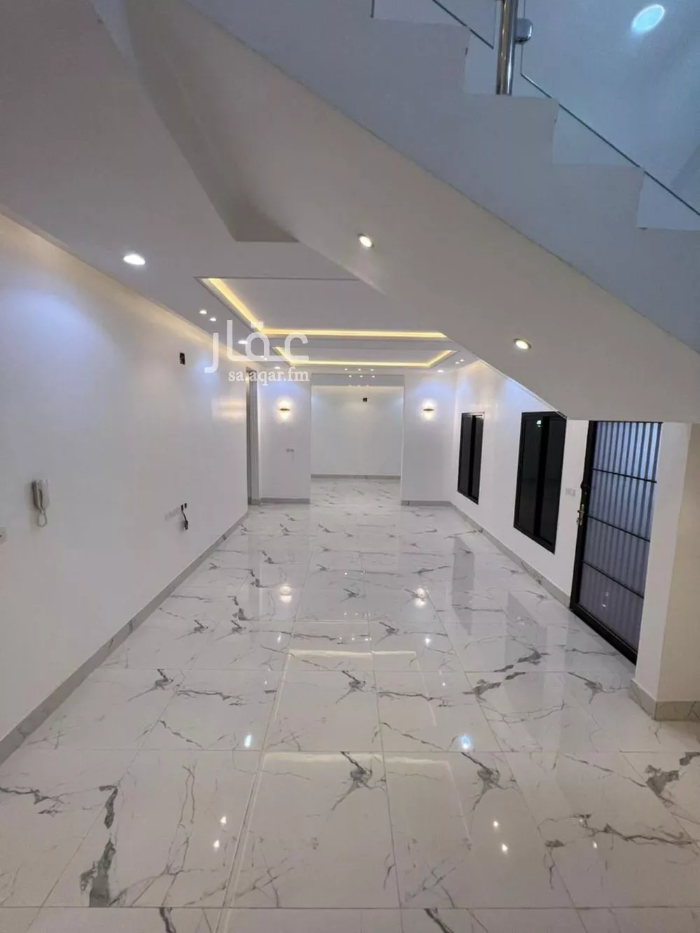 فيلا 6 غرف في القادسية 4