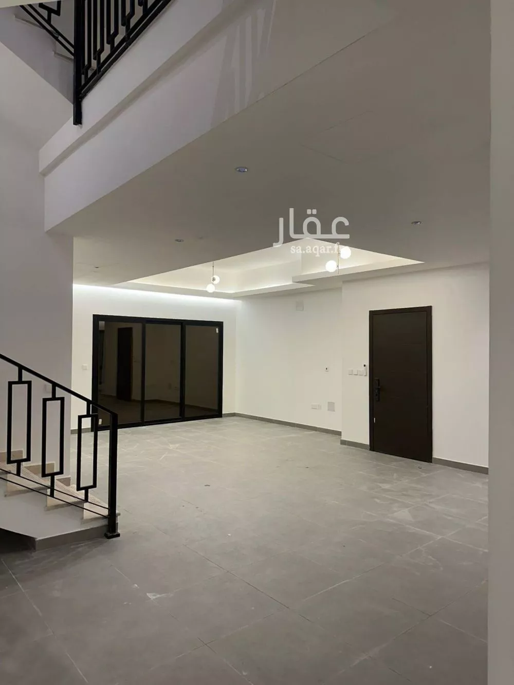 فيلا 5 غرف في النرجس 15