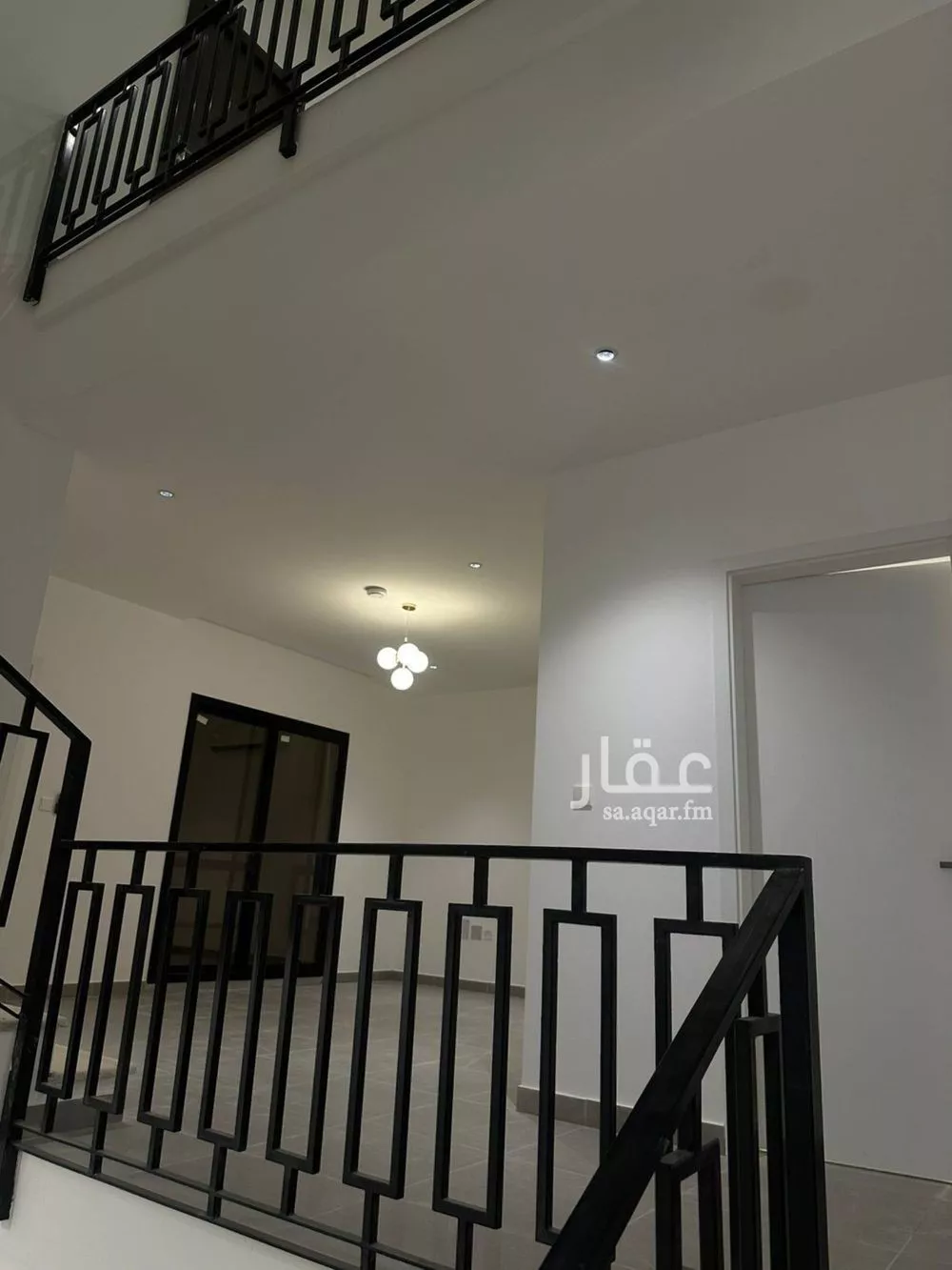 فيلا 5 غرف في النرجس 20