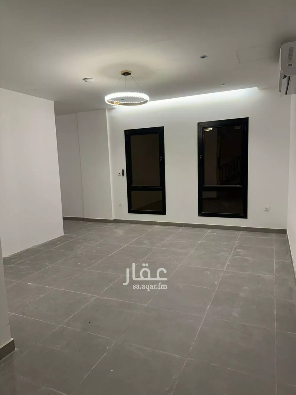 فيلا 5 غرف في النرجس 8