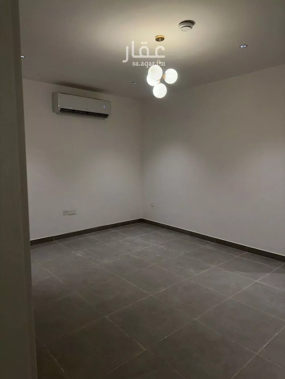 فيلا 5 غرف في النرجس 10