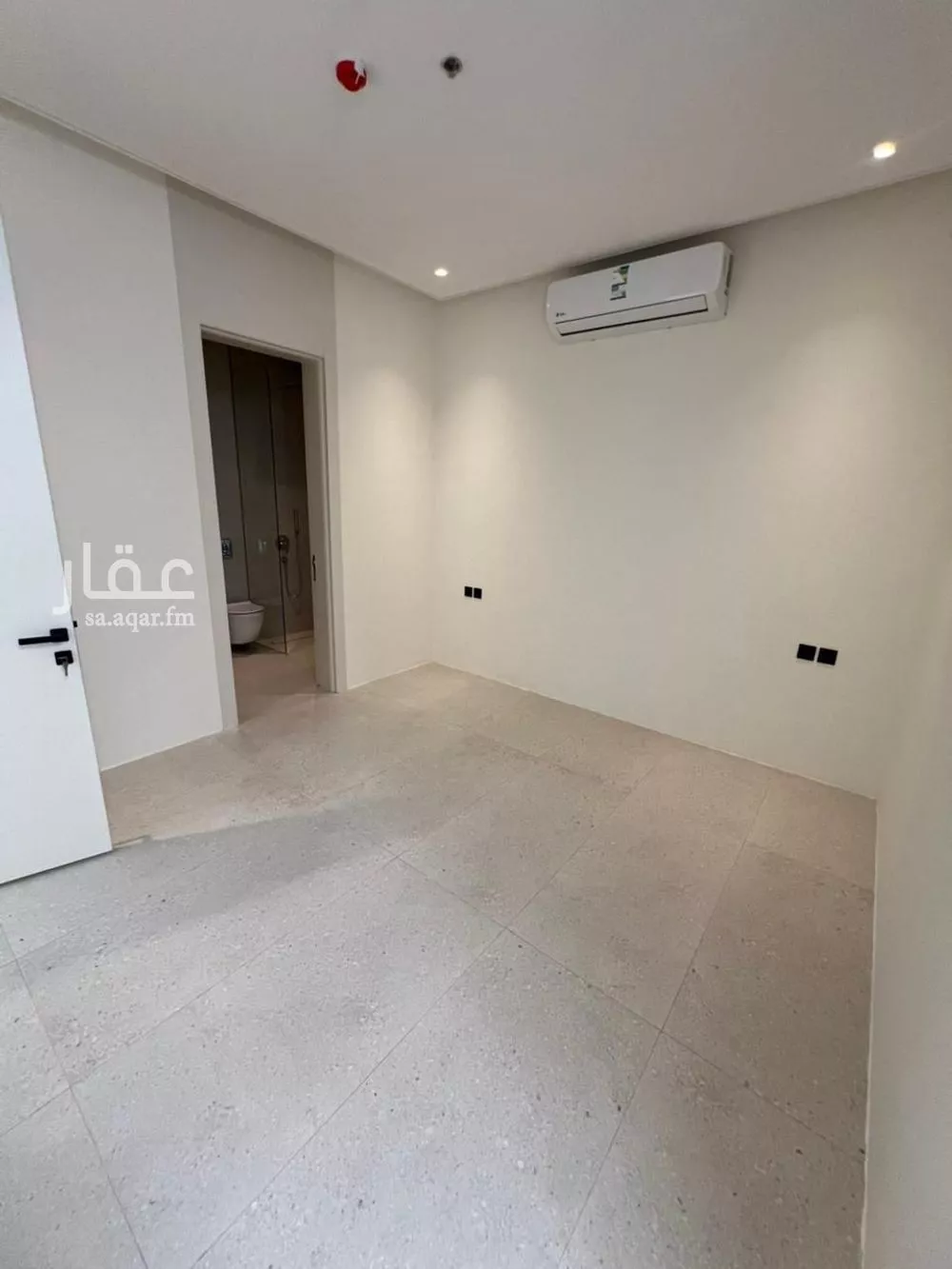 3 bedroom apartment in Al Aqiq 6