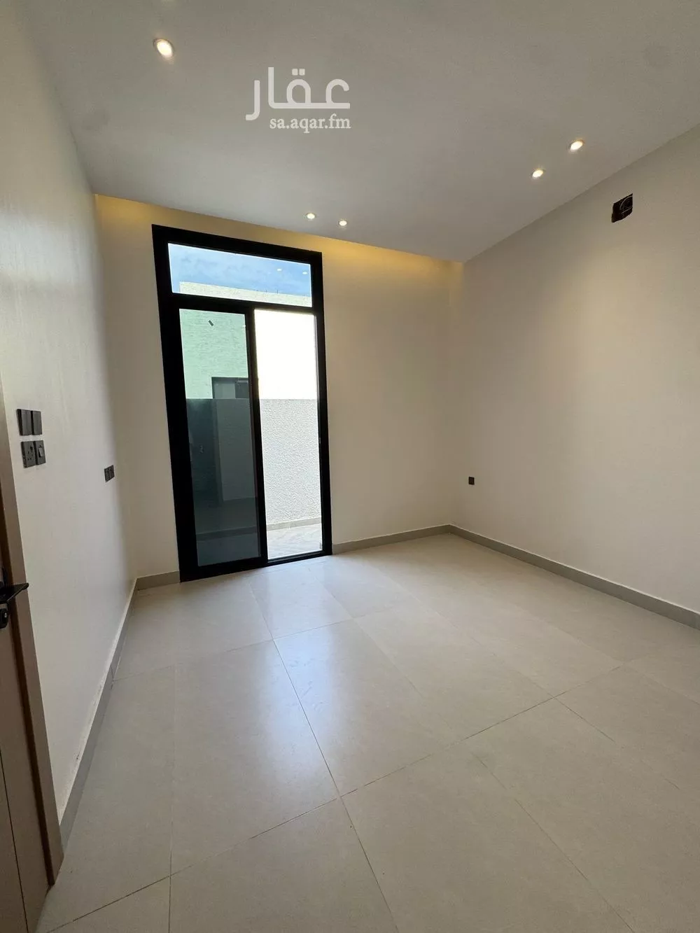دور 4 غرف في المونسية 17