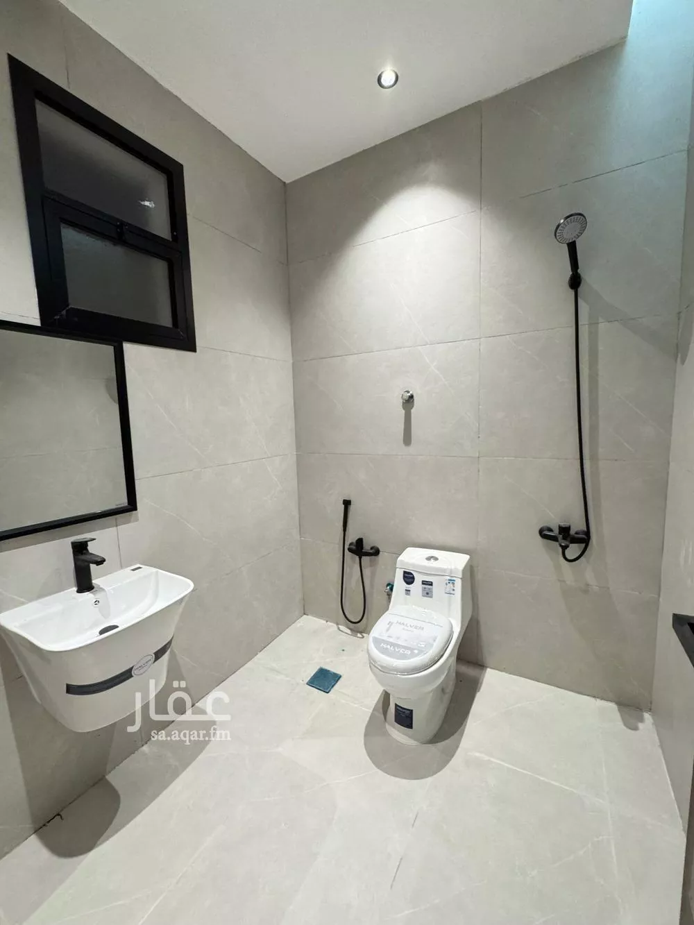 3 bedroom floor in Al Maizilah 15