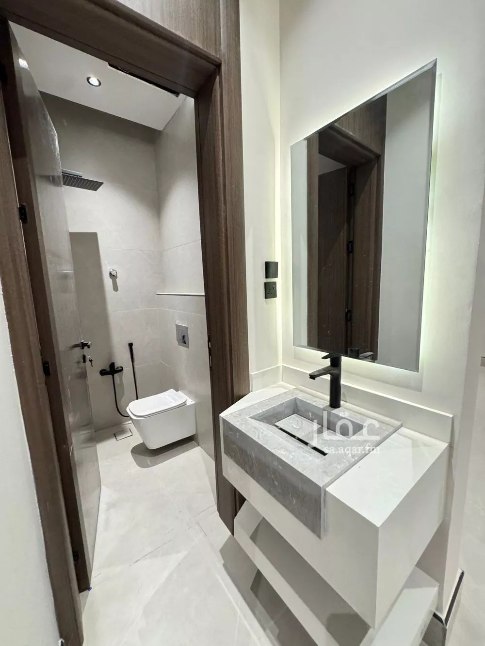 3 bedroom floor in Al Maizilah 6