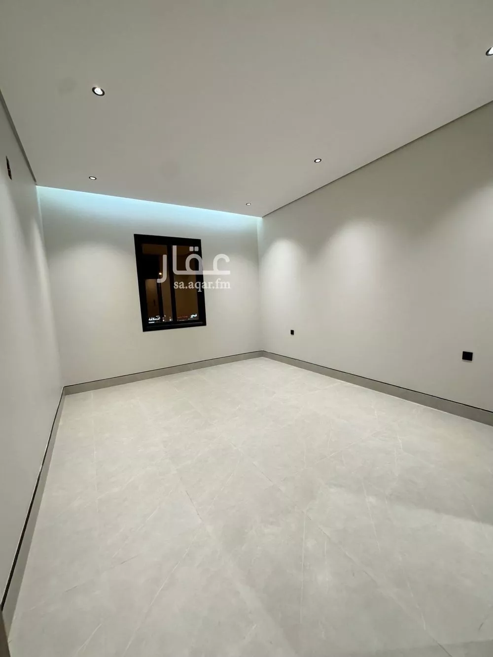 3 bedroom floor in Al Maizilah 7