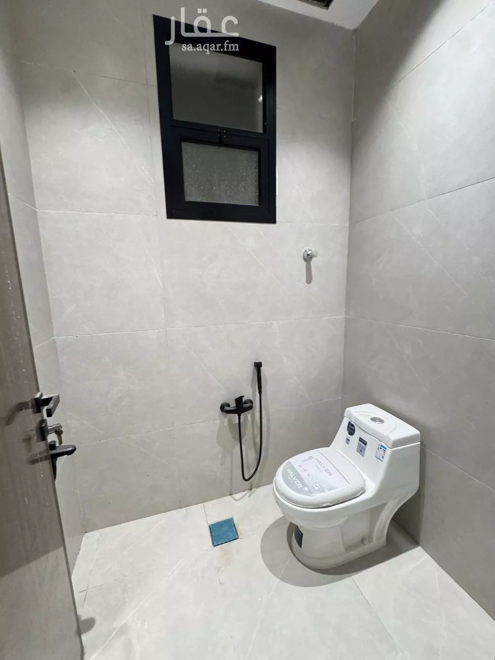 3 bedroom floor in Al Maizilah 8