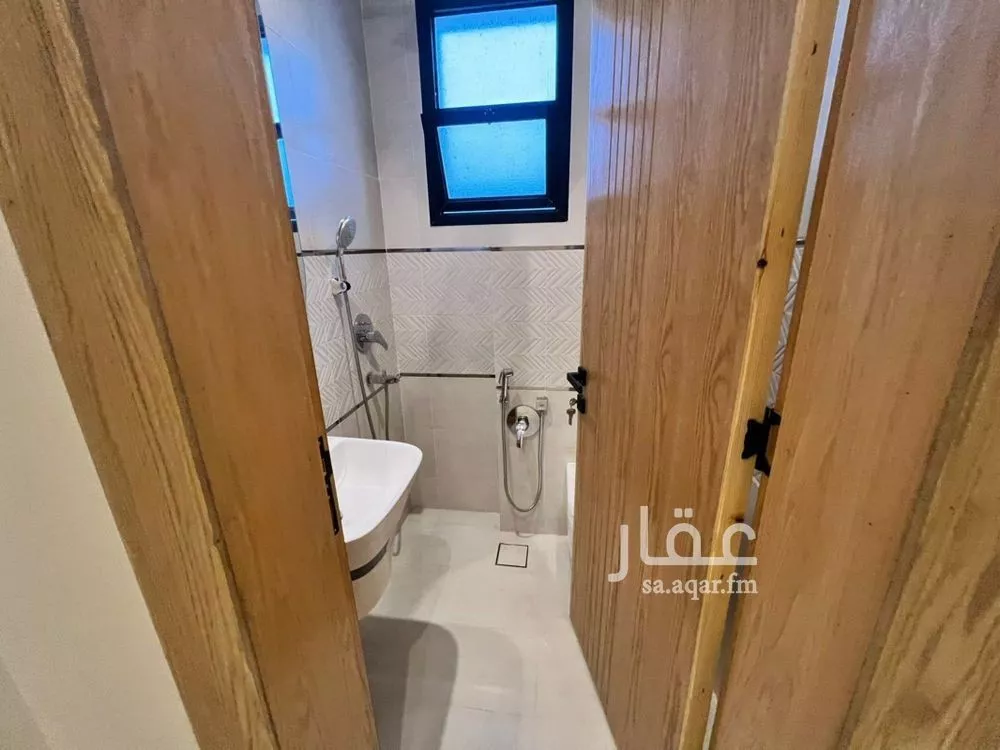 2 bedroom apartment in Al Maizilah 4