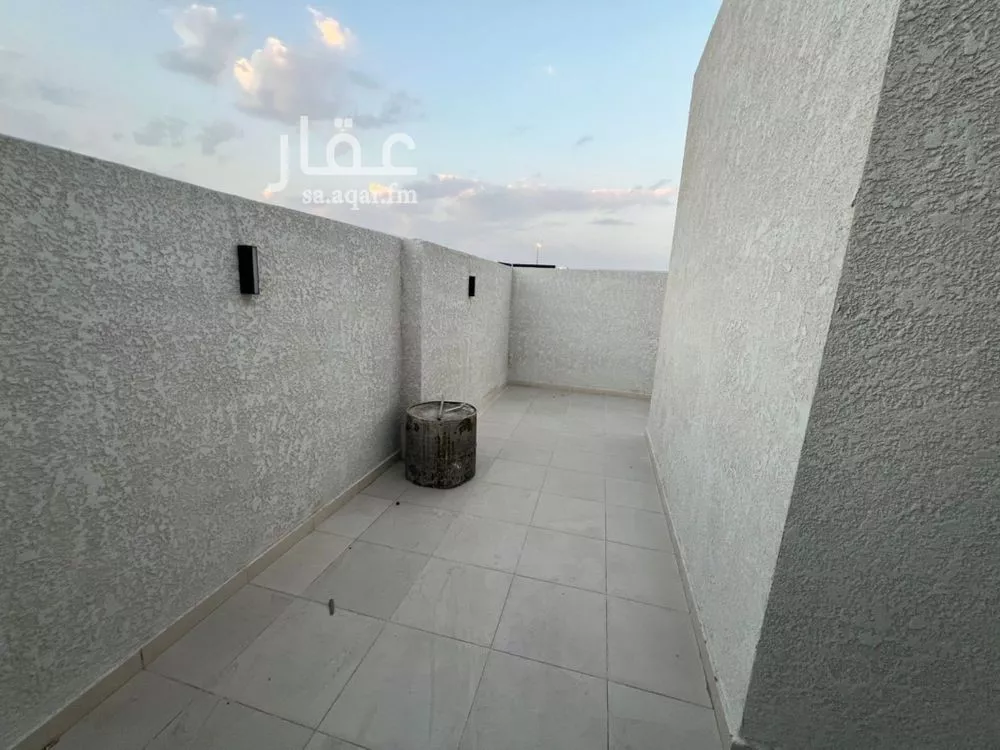 2 bedroom apartment in Al Maizilah 7